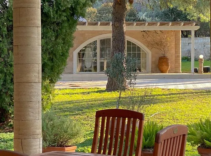 Nostrana Village شقة