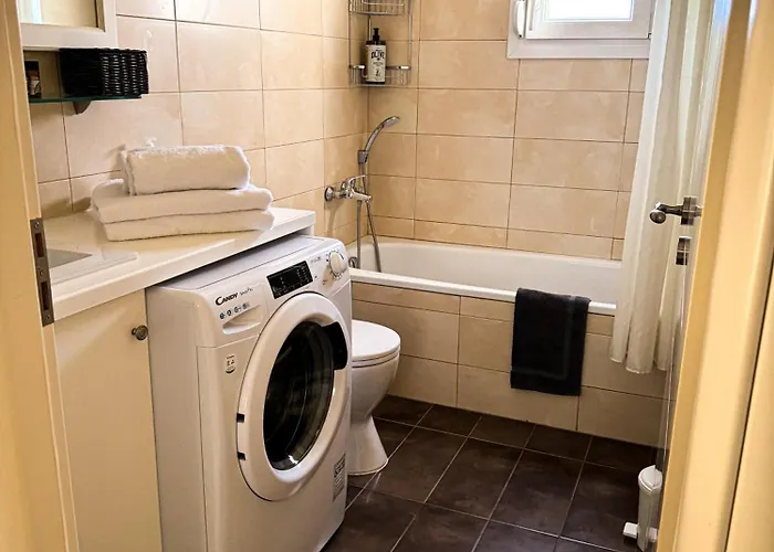 Nostrana Village شقة