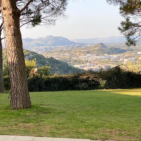 דירה Nostrana Village *